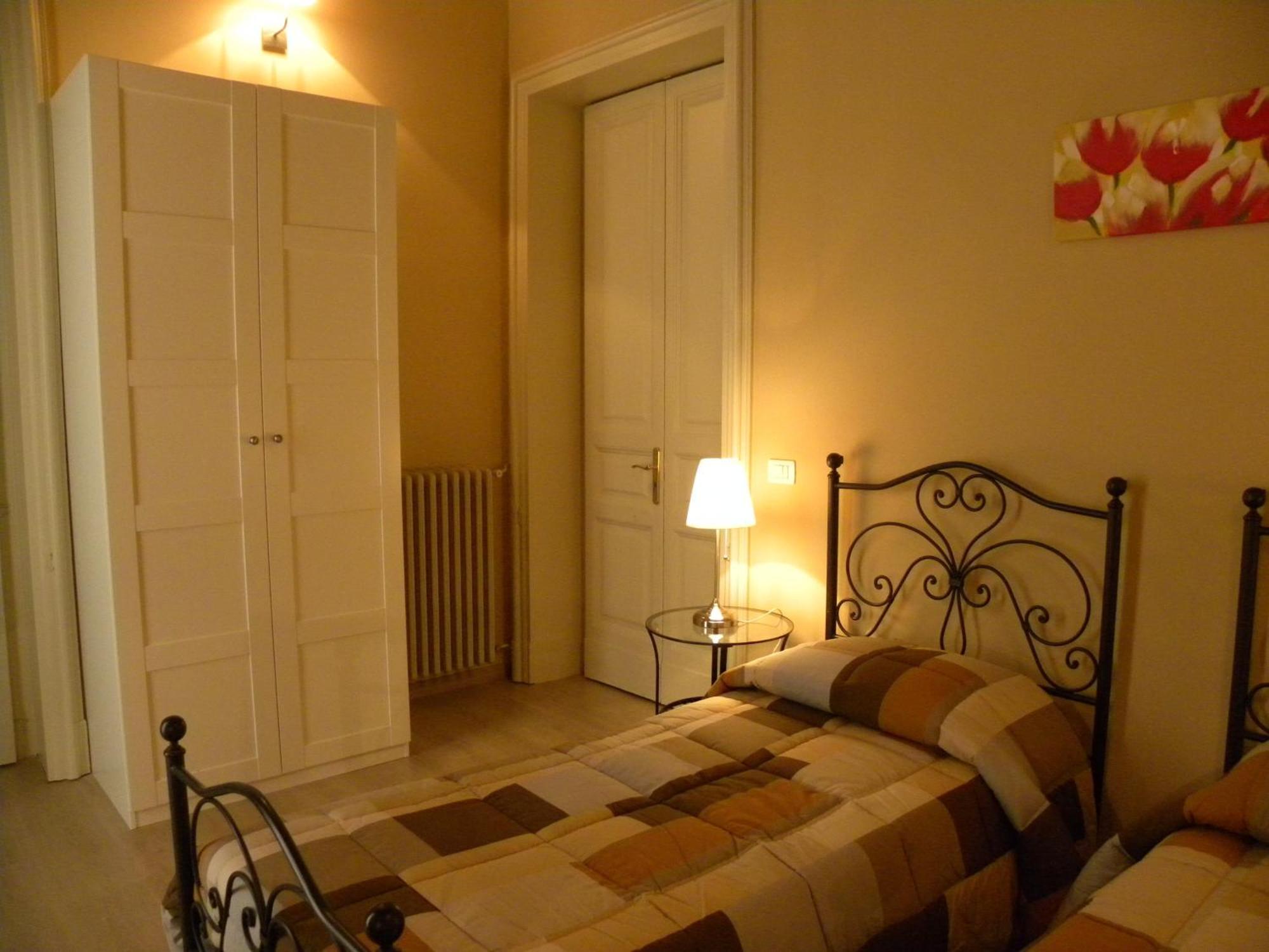 B&B Residenza Umberto Катания Экстерьер фото