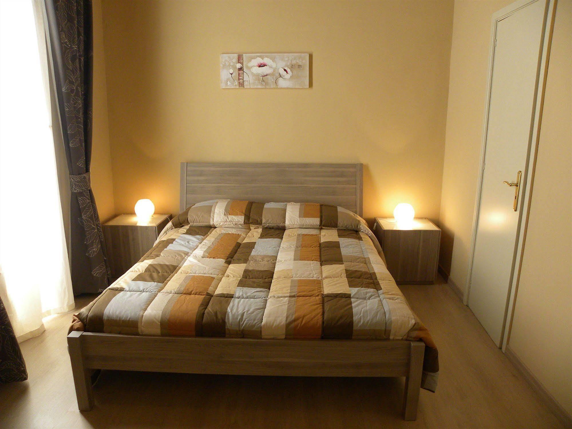 B&B Residenza Umberto Катания Экстерьер фото
