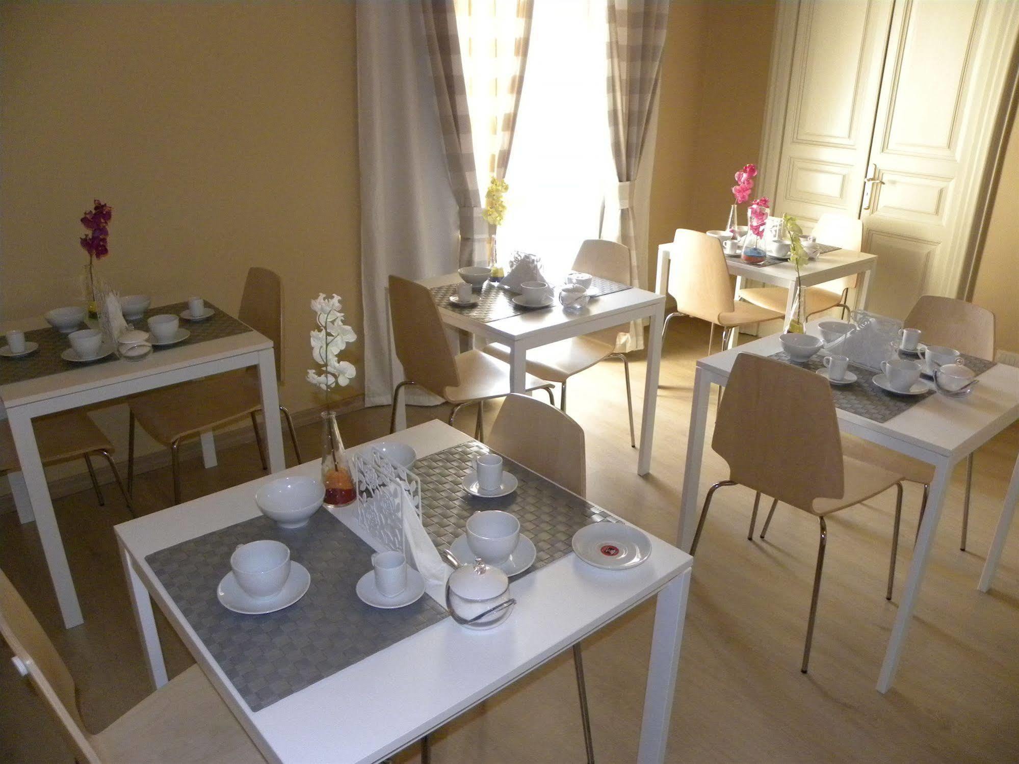 B&B Residenza Umberto Катания Экстерьер фото